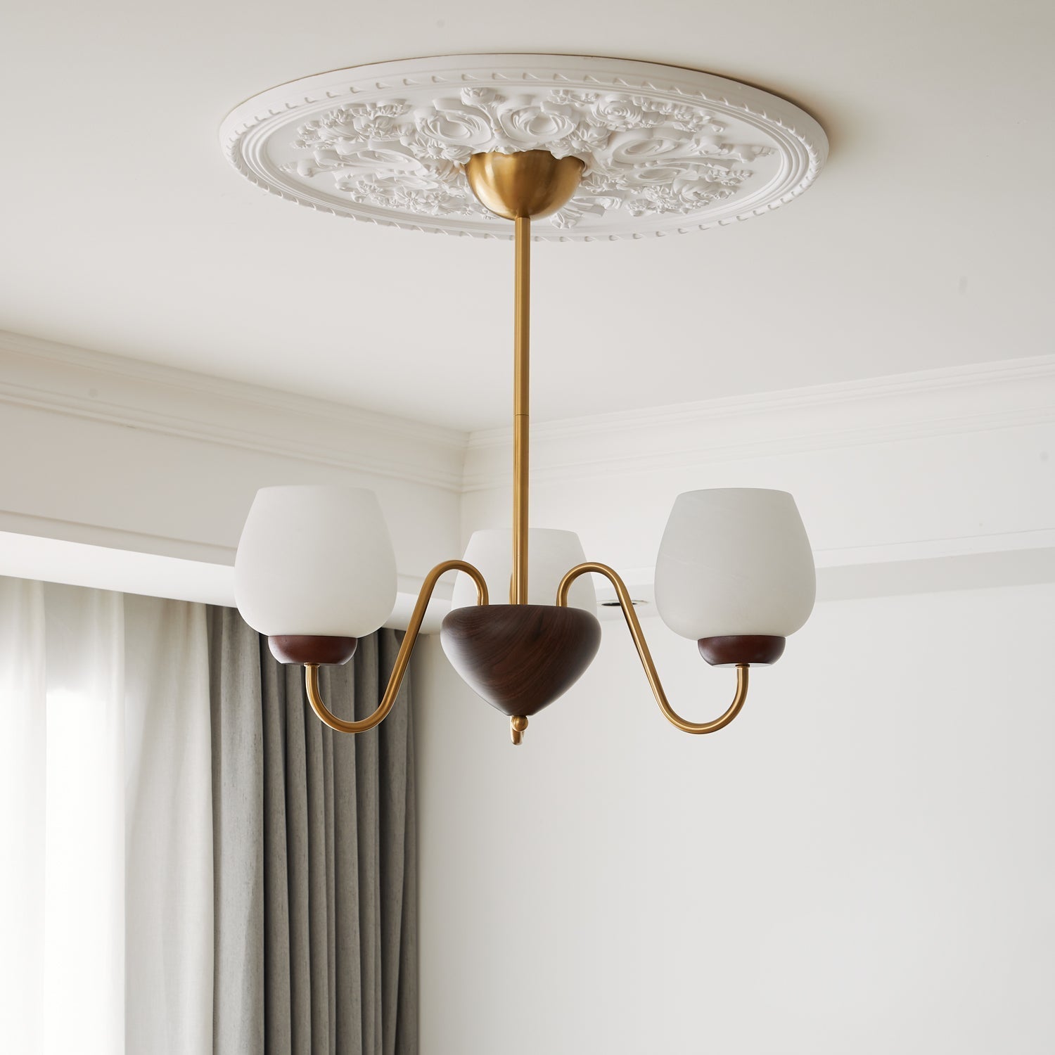 Sytheiel Premium	Elegance Wood Glass Chandelier