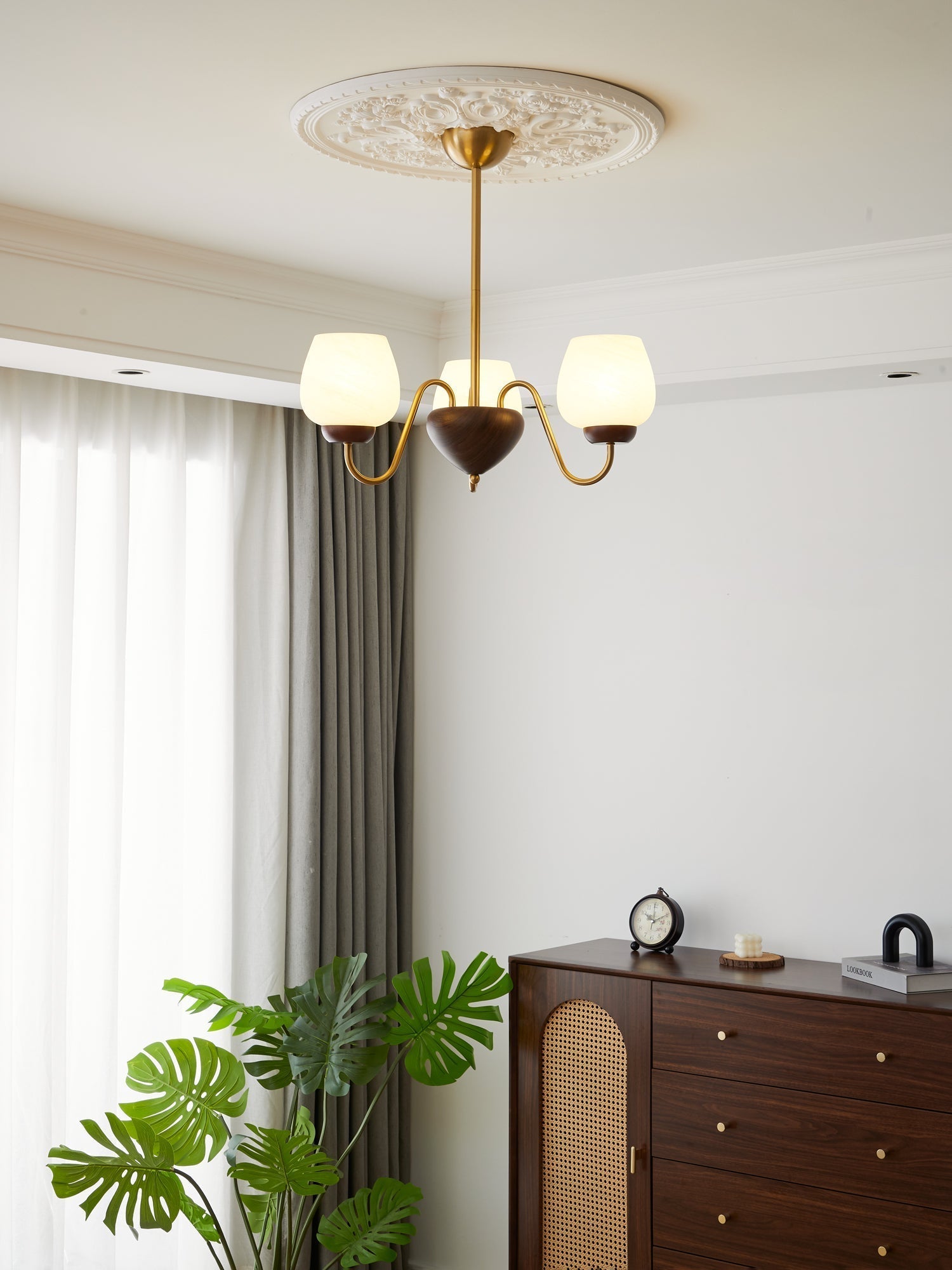 Sytheiel Premium	Elegance Wood Glass Chandelier