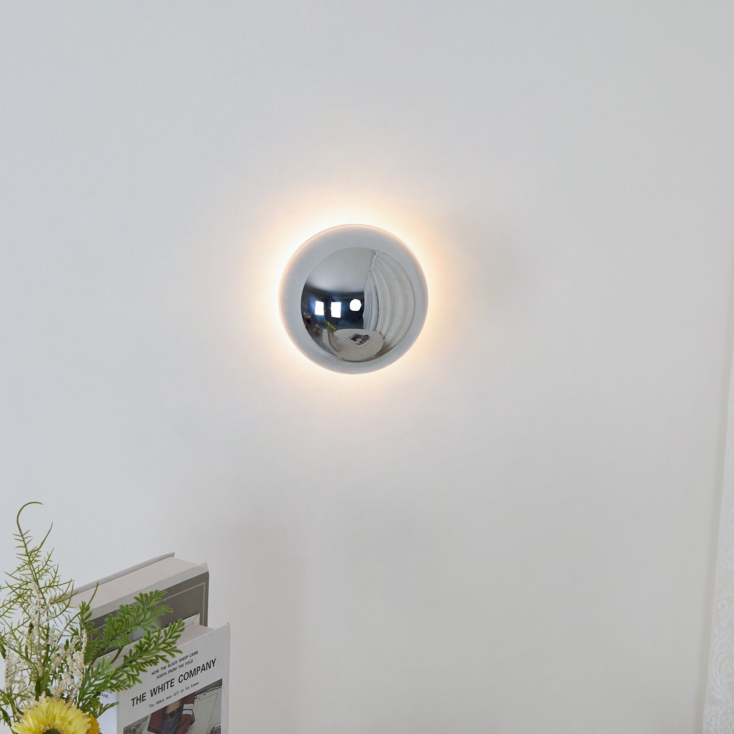 Virixy Modern Minimalist Sphere Sconce Wall Lamp