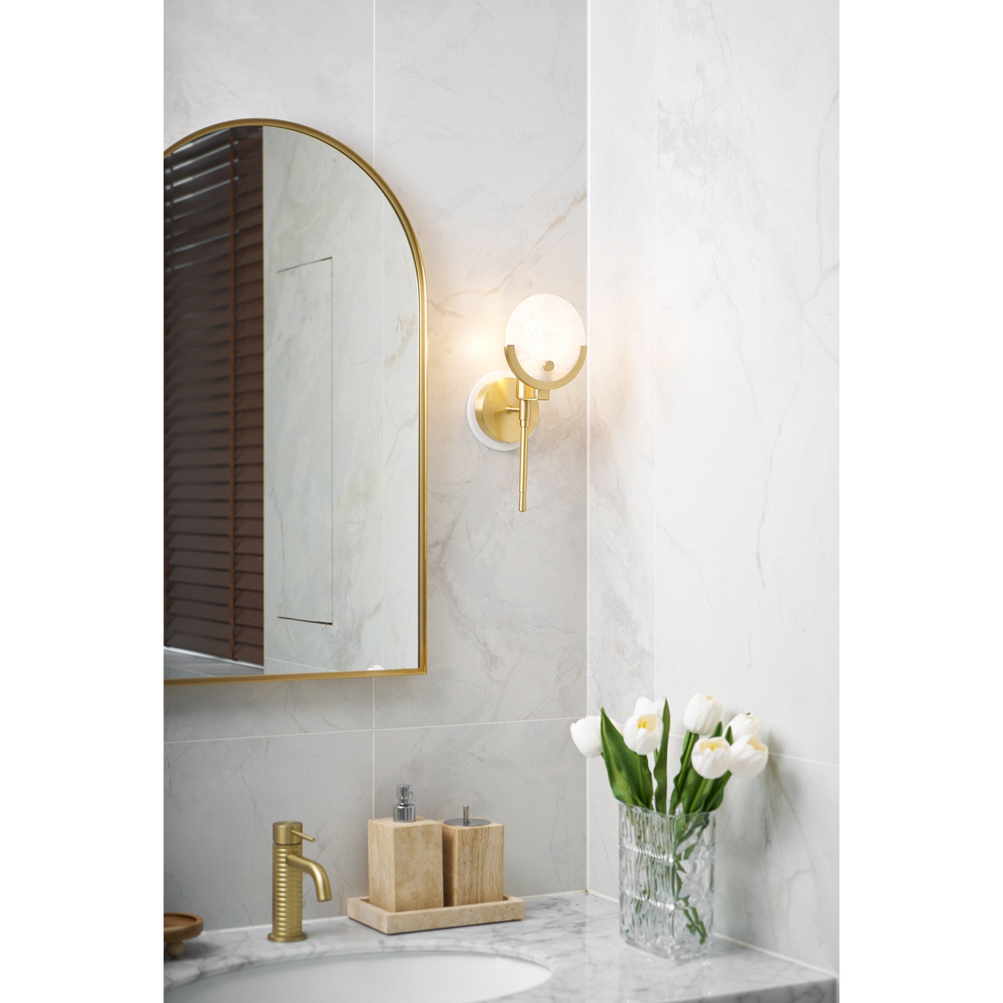 Lumibrook Cradle Alabaster Globe Indoor Wall Light