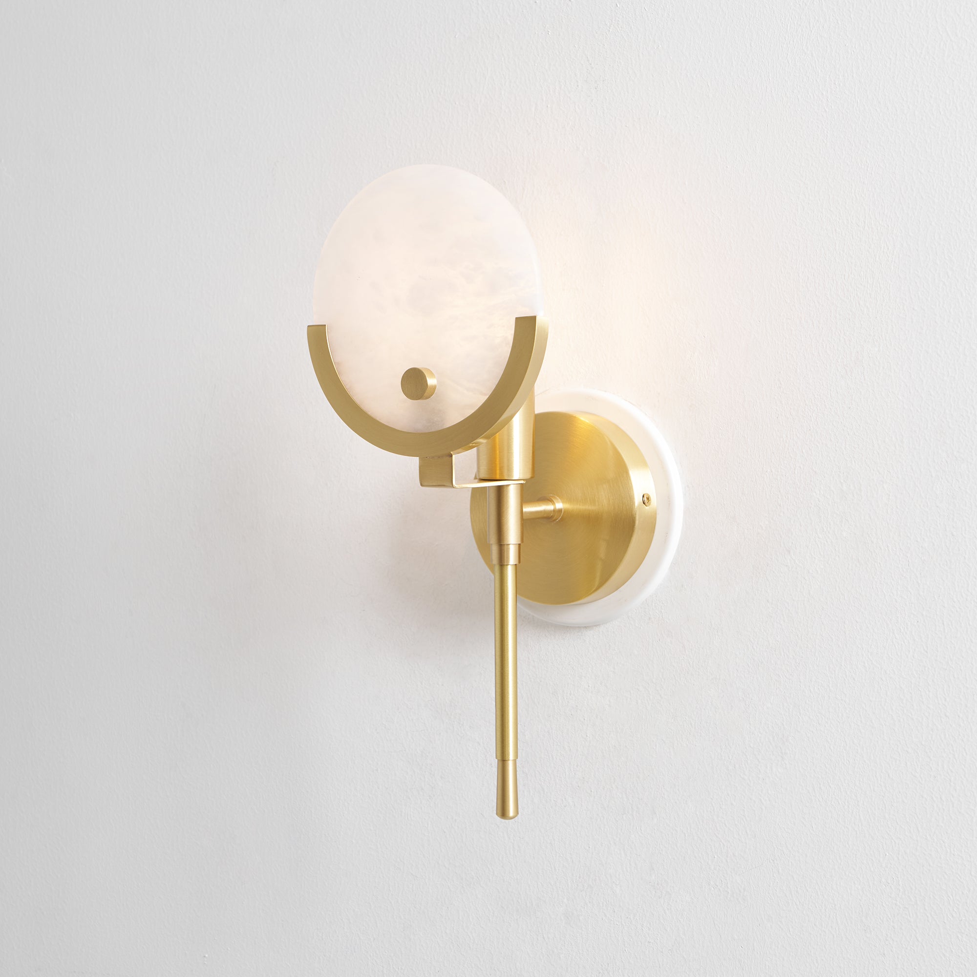 Lumibrook Cradle Alabaster Globe Indoor Wall Light