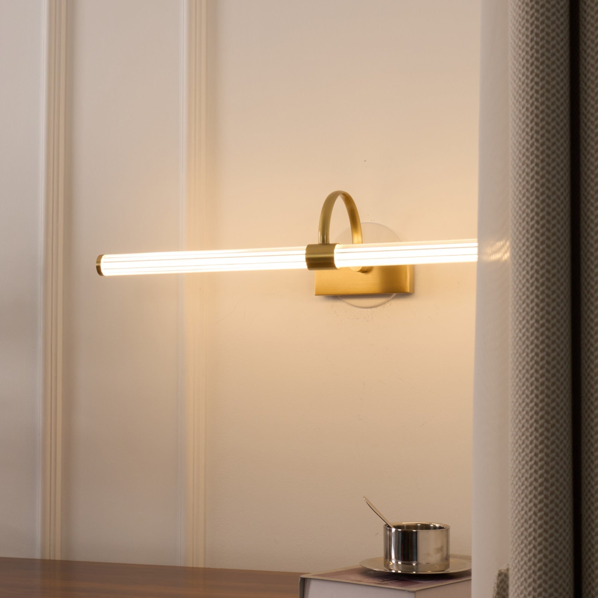 Beryl Modern Minimalist Brass Wall Light