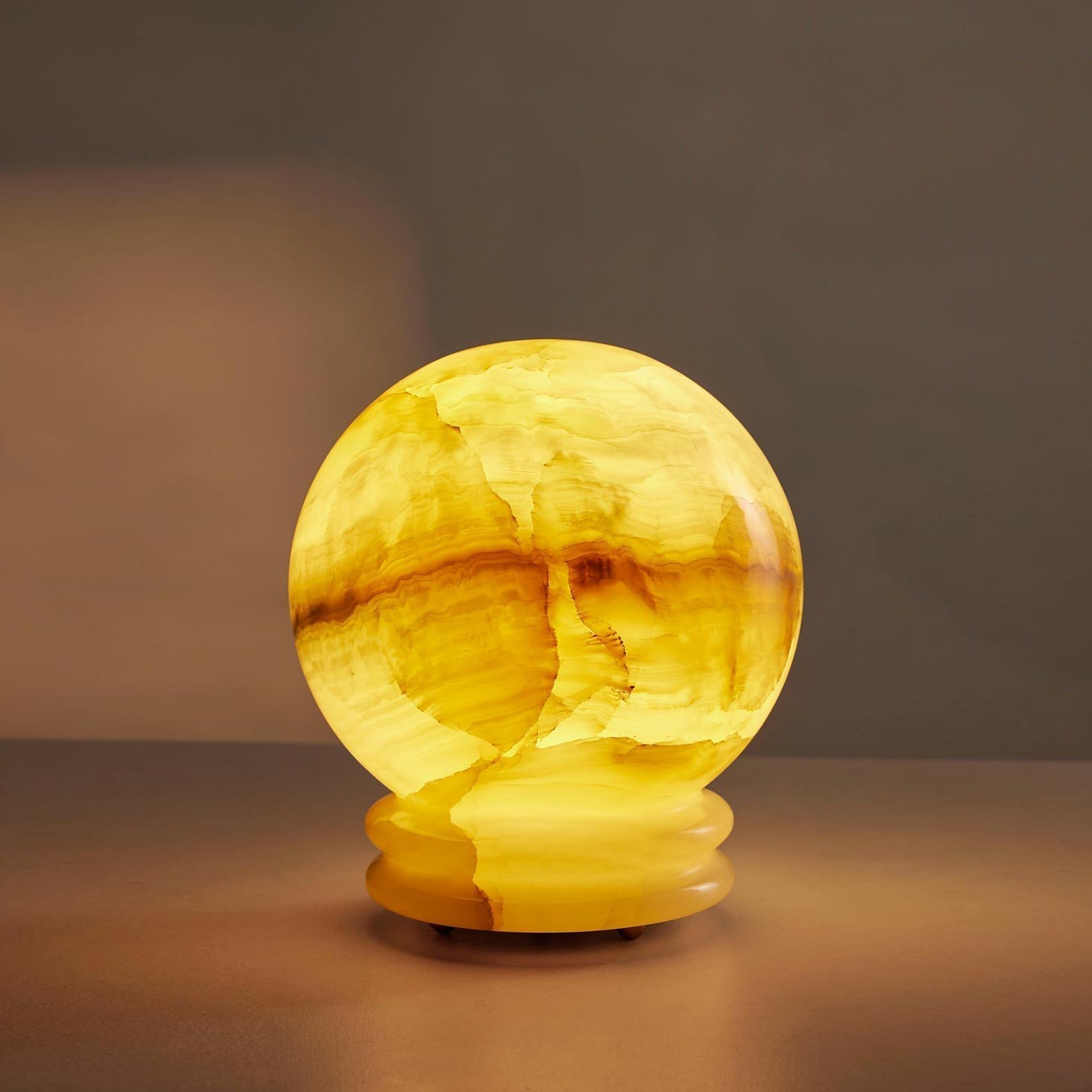 Amberia Table Lamp