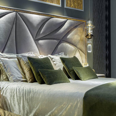 Veliora Glass Light Luxury Pendant Lamp