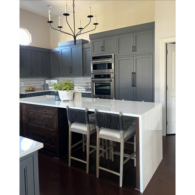 Caeluvyh Vintage Industrial Black Chandelier - Neutral Decor