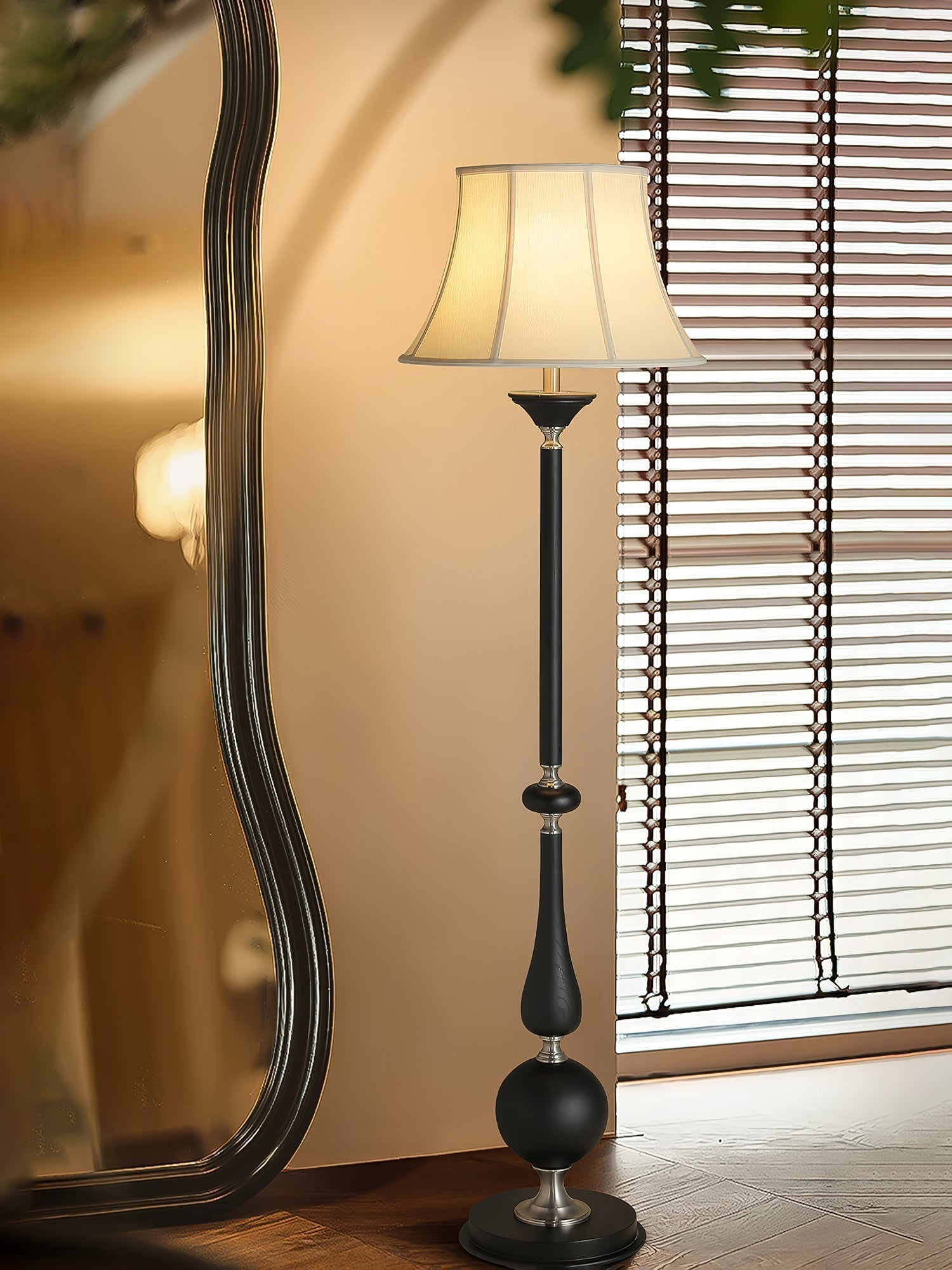 Primo Classic Floor Lamp