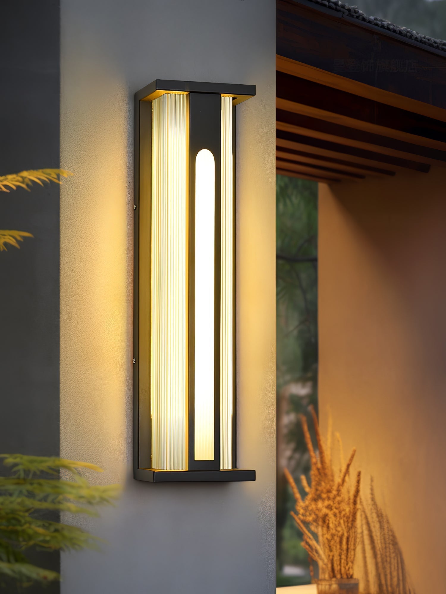 Wiren Unique Flair Outdoor Wall Lamp