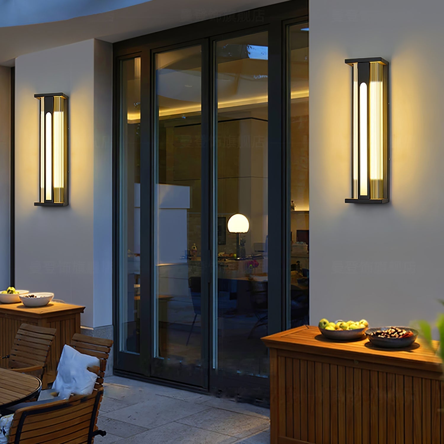 Wiren Unique Flair Outdoor Wall Lamp