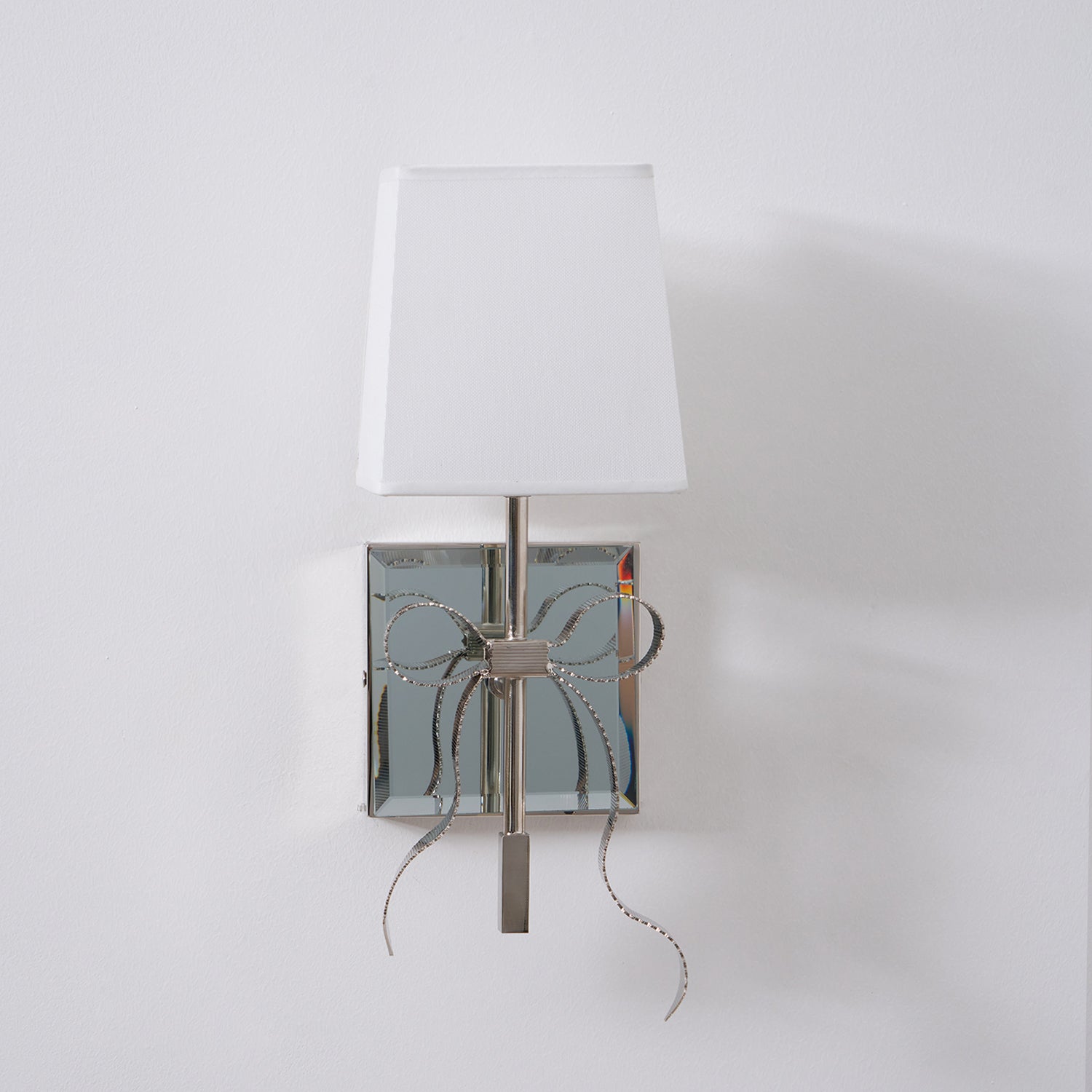 Veskin Bow Wall Sconce