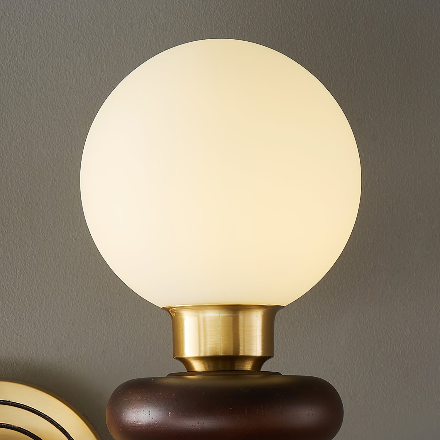 Elvalora Wall Lamp Premium Nordic Art Walnut Glass