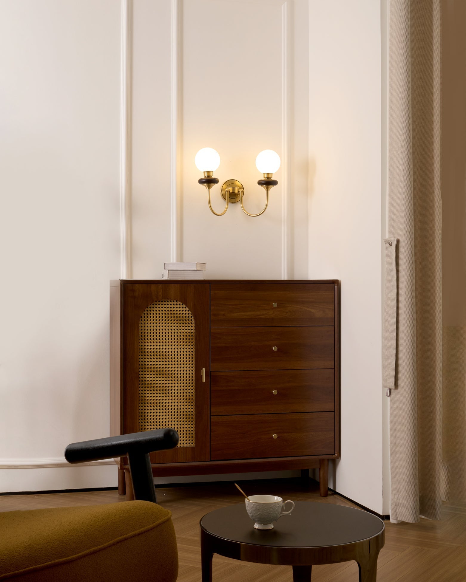 Elvalora Wall Lamp Premium Nordic Art Walnut Glass