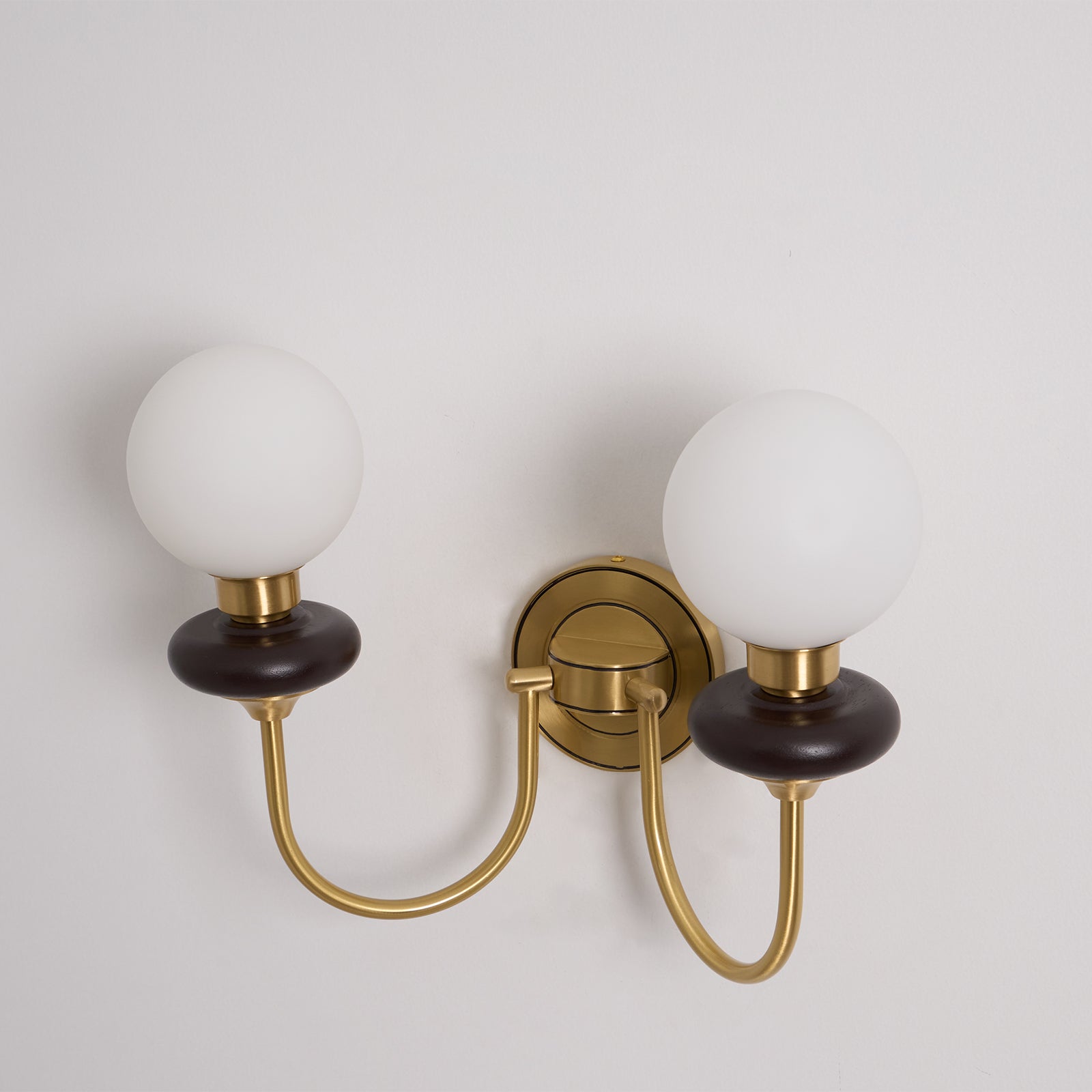 Elvalora Wall Lamp Premium Nordic Art Walnut Glass