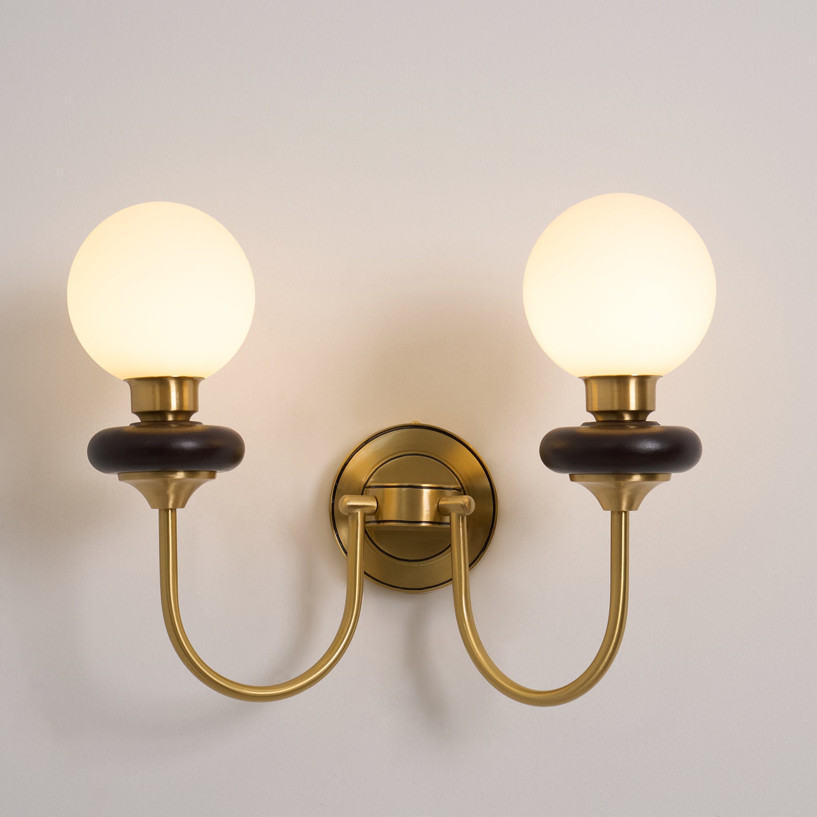 Elvalora Wall Lamp Premium Nordic Art Walnut Glass