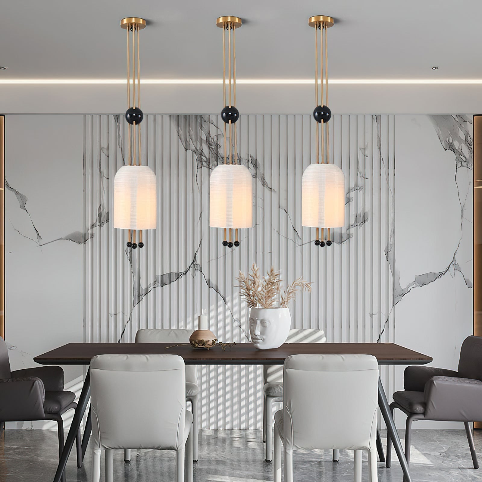Qir Traditional Elegance Glass Pendant Light
