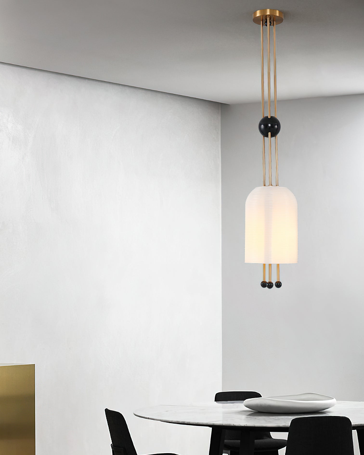Qir Traditional Elegance Glass Pendant Light