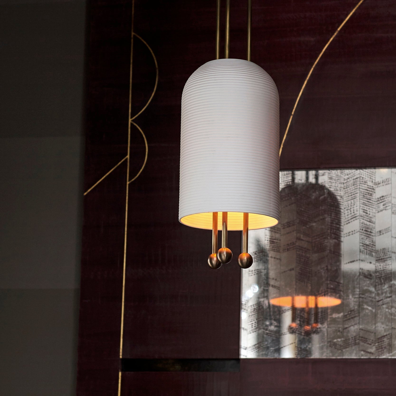 Qir Traditional Elegance Glass Pendant Light