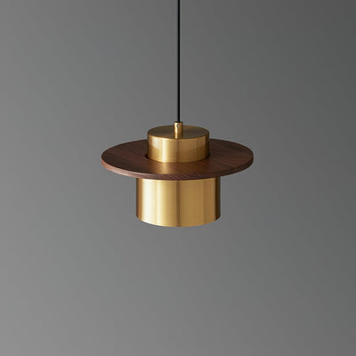 Auririra Industrial Brass Pendant Light