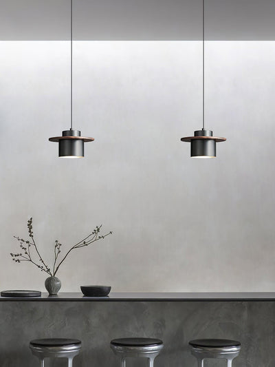 Auririra Industrial Brass Pendant Light