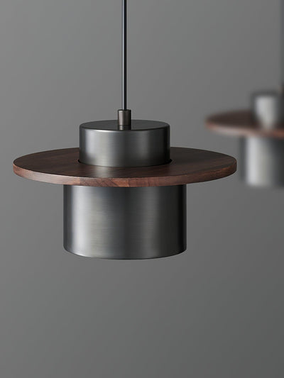 Auririra Industrial Brass Pendant Light