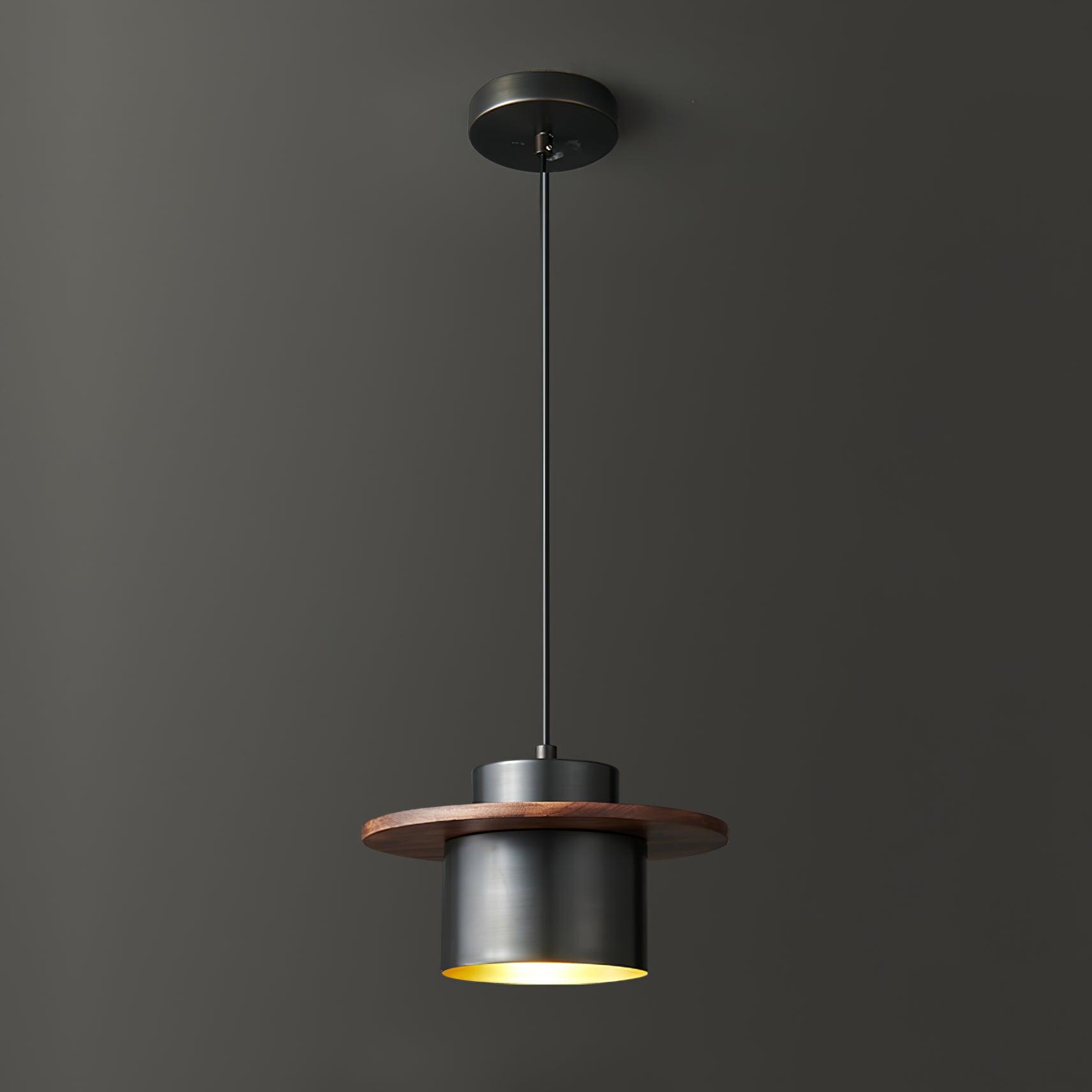 Auririra Industrial Brass Pendant Light
