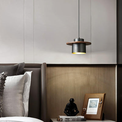 Auririra Industrial Brass Pendant Light