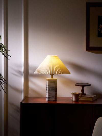 Selaleria Modern Table Lamp