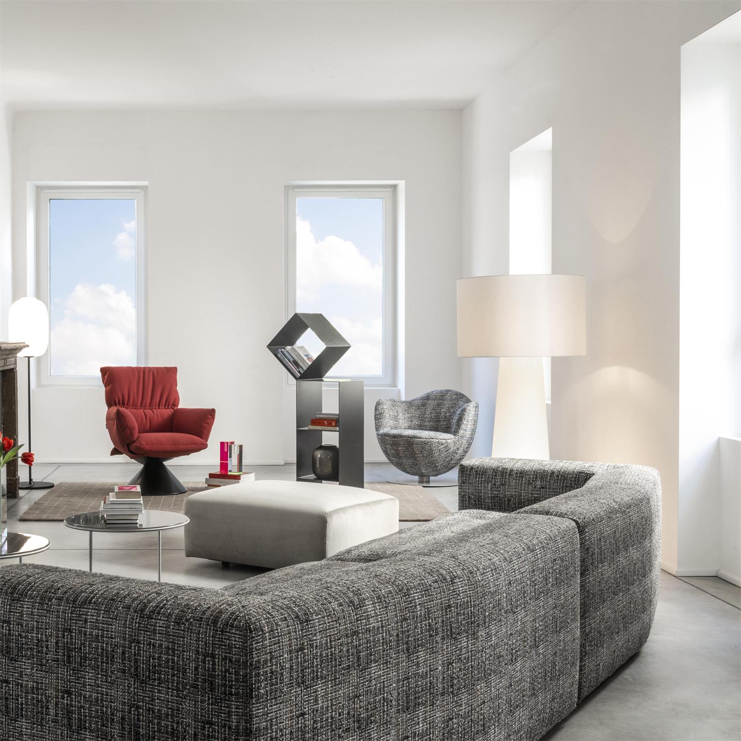 Viraalella Floor Light