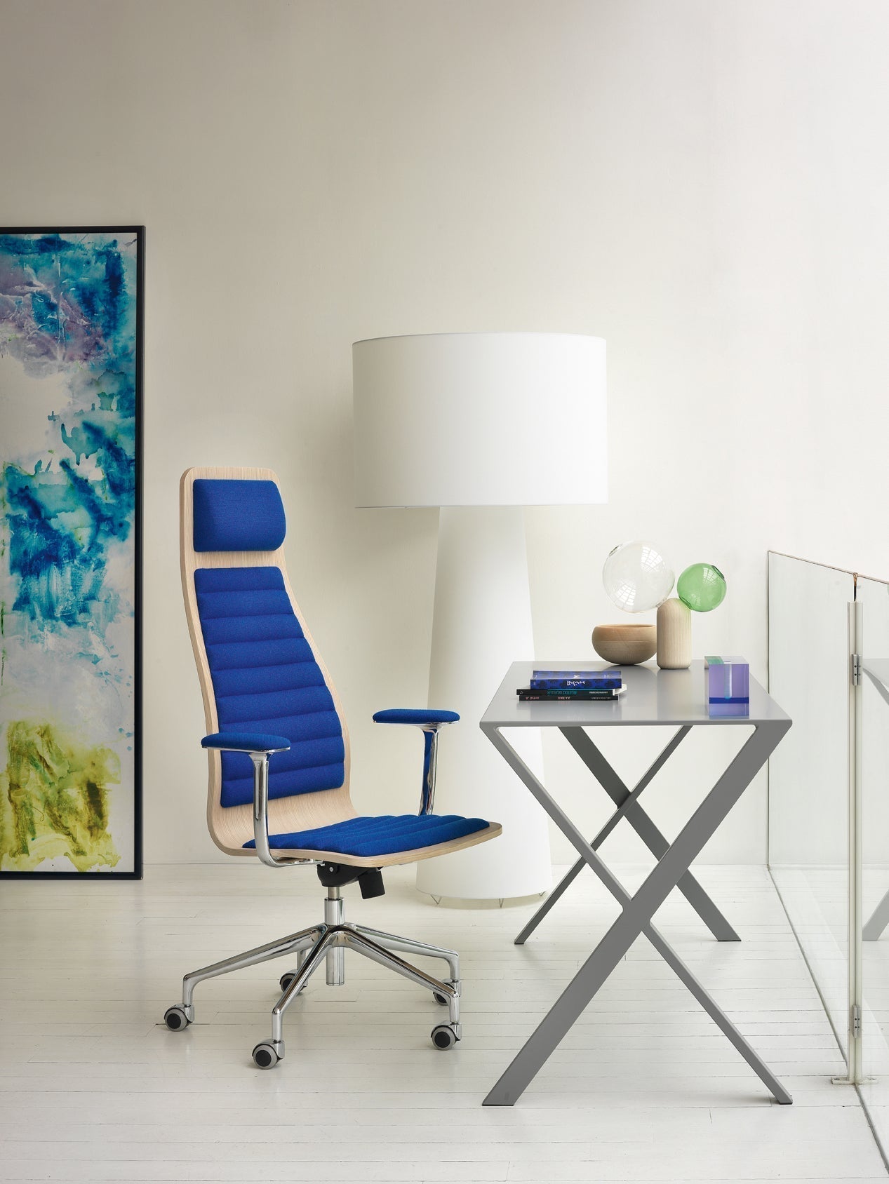 Viraalella Floor Light