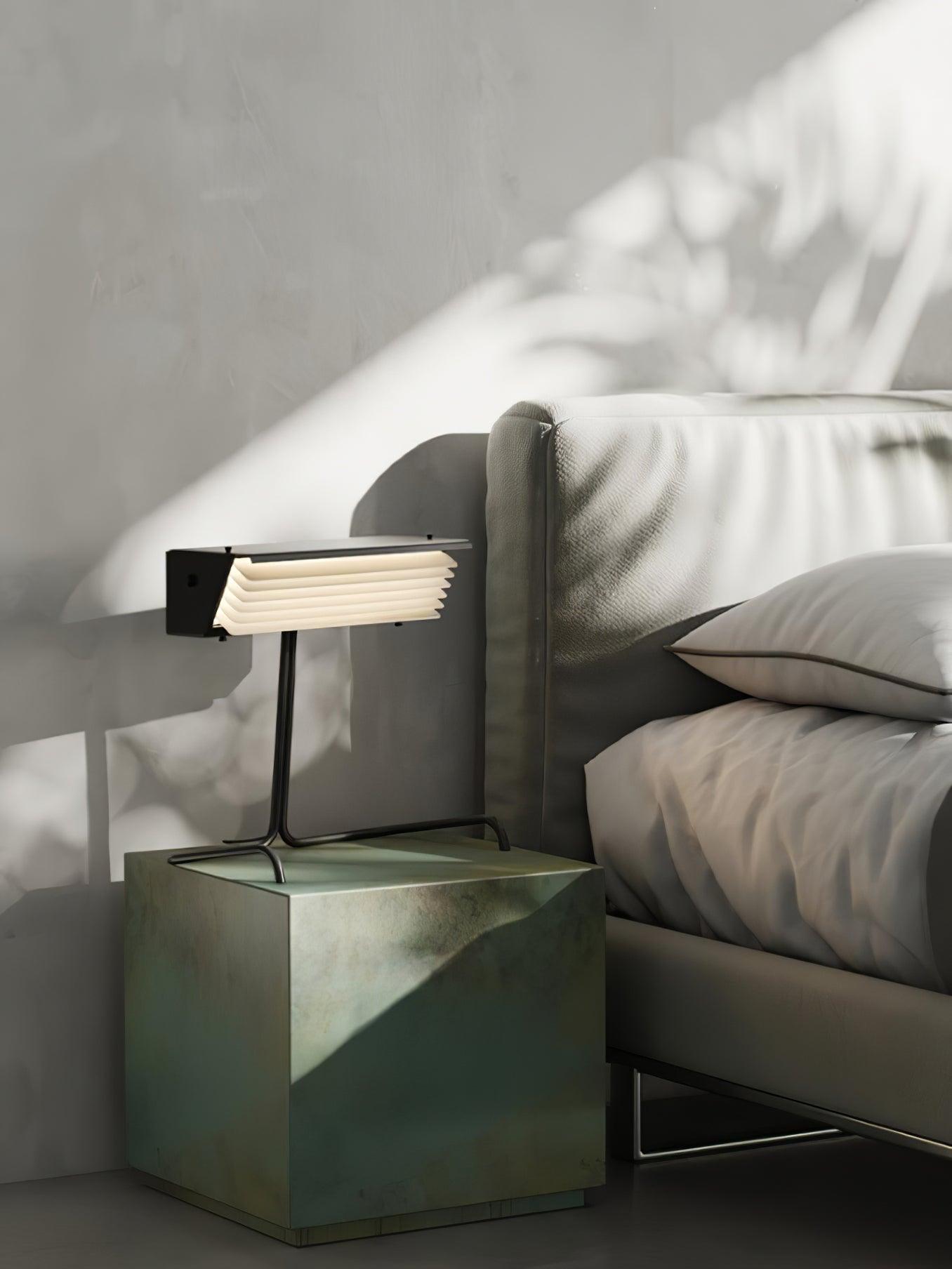Sysilil Minimalist Desk Lamp