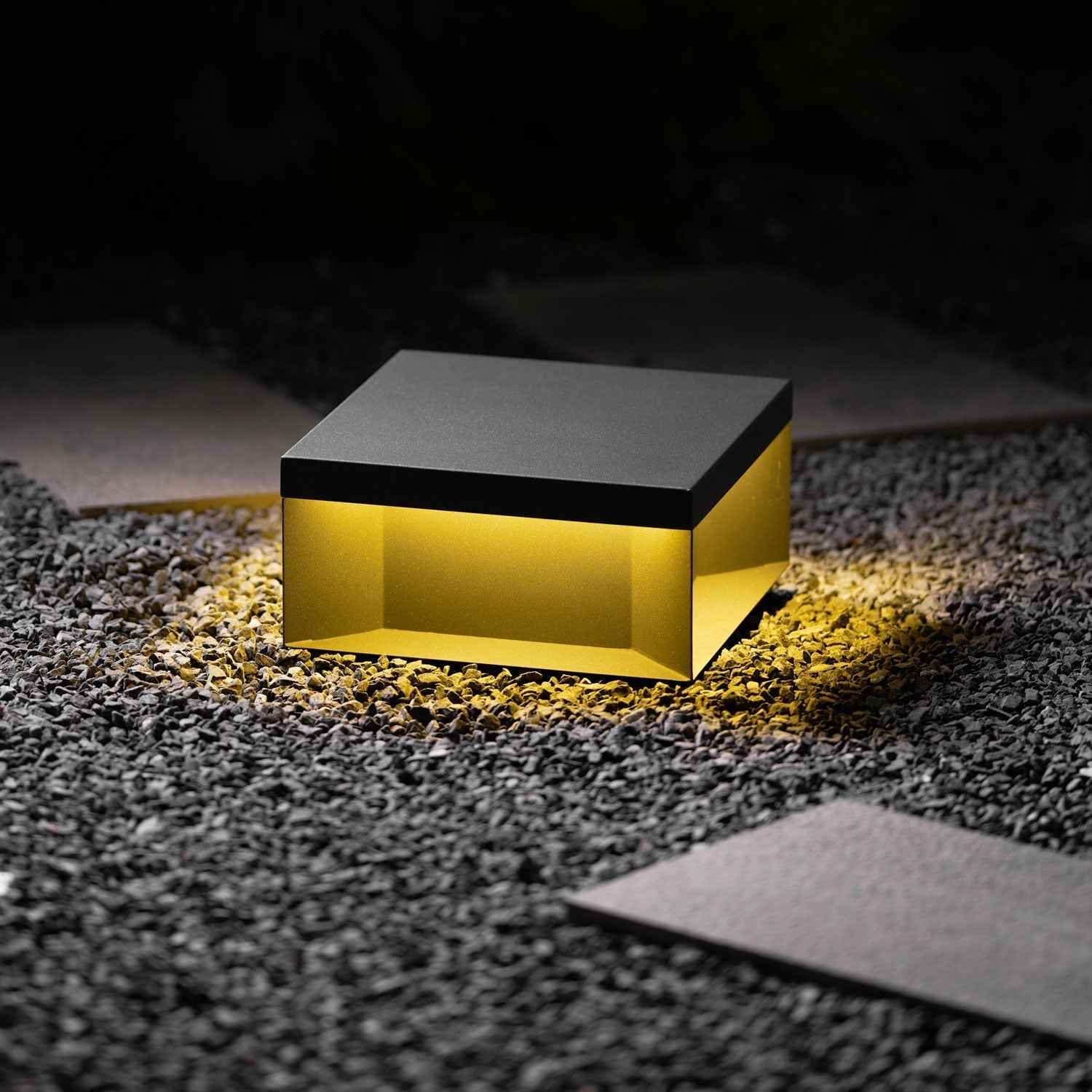 Polly Modern Outdoor Light