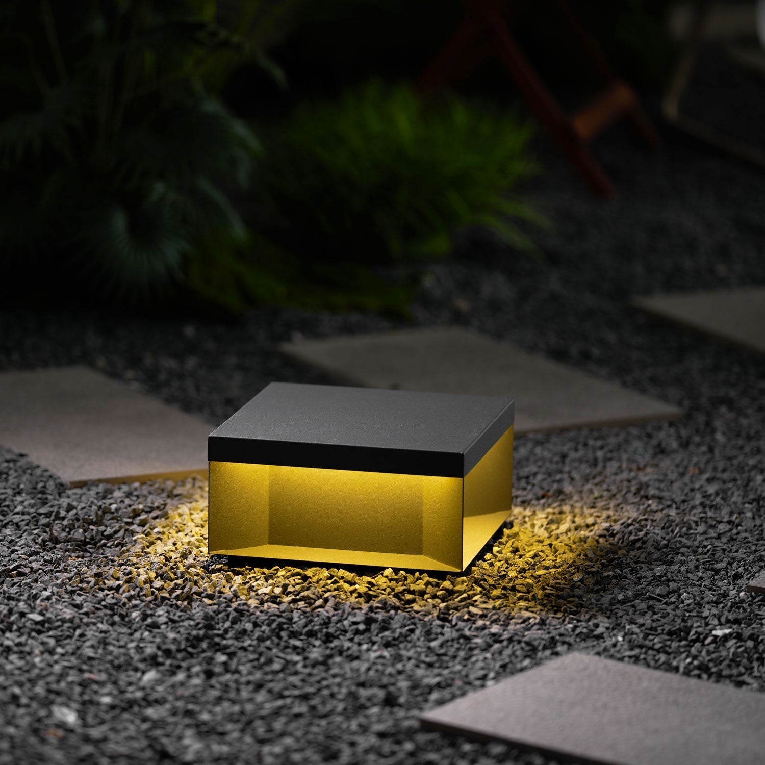 Polly Modern Outdoor Light