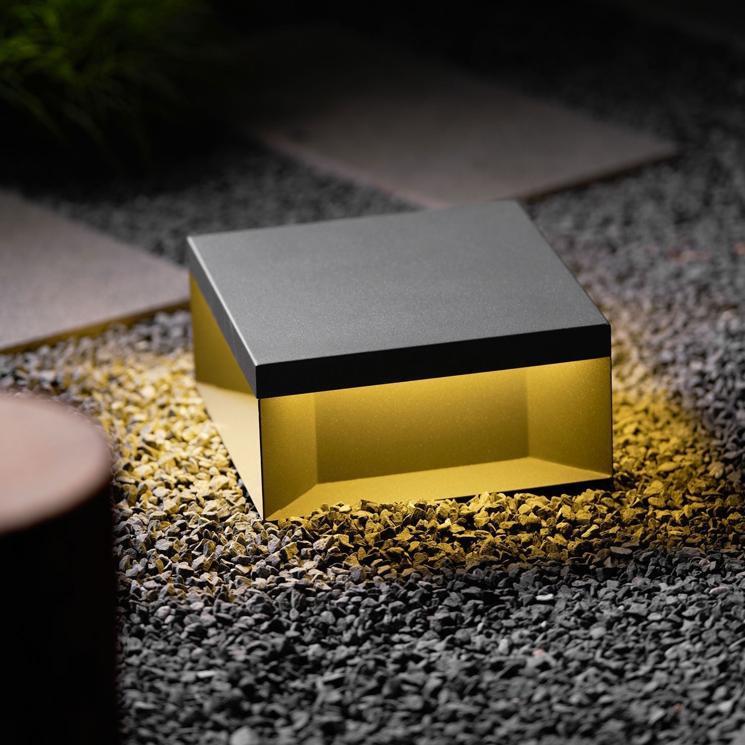 Polly Modern Outdoor Light
