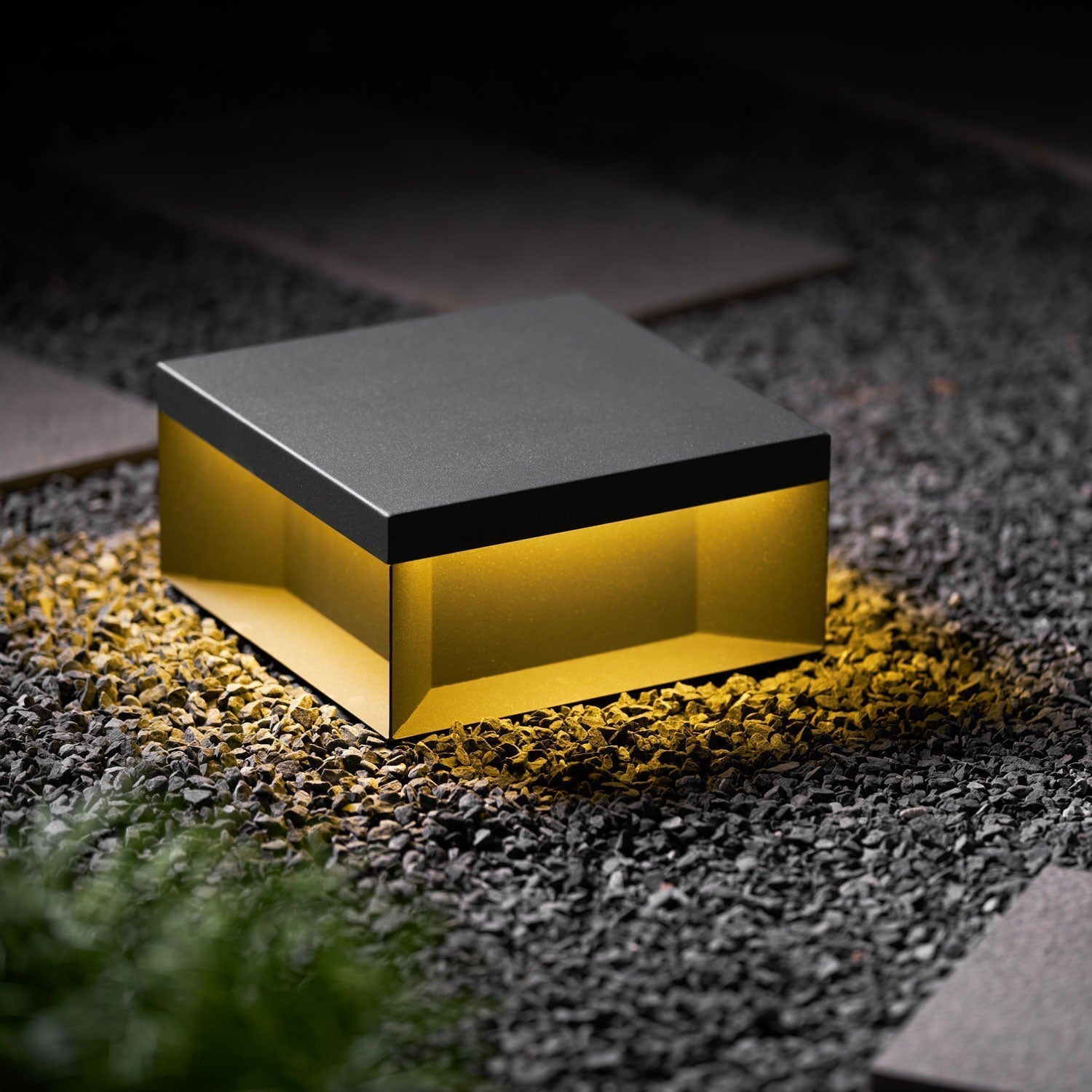 Polly Modern Outdoor Light