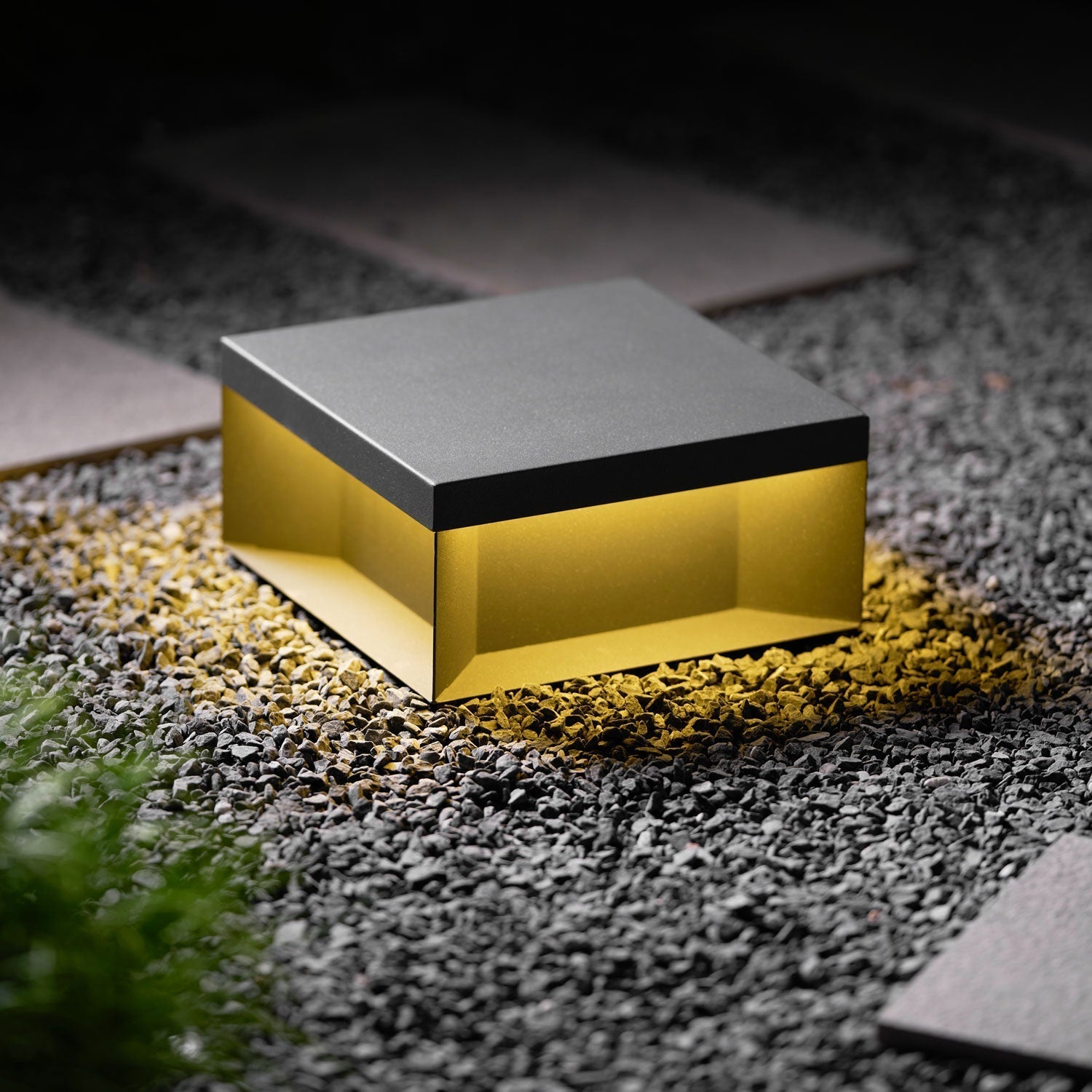 Polly Modern Outdoor Light