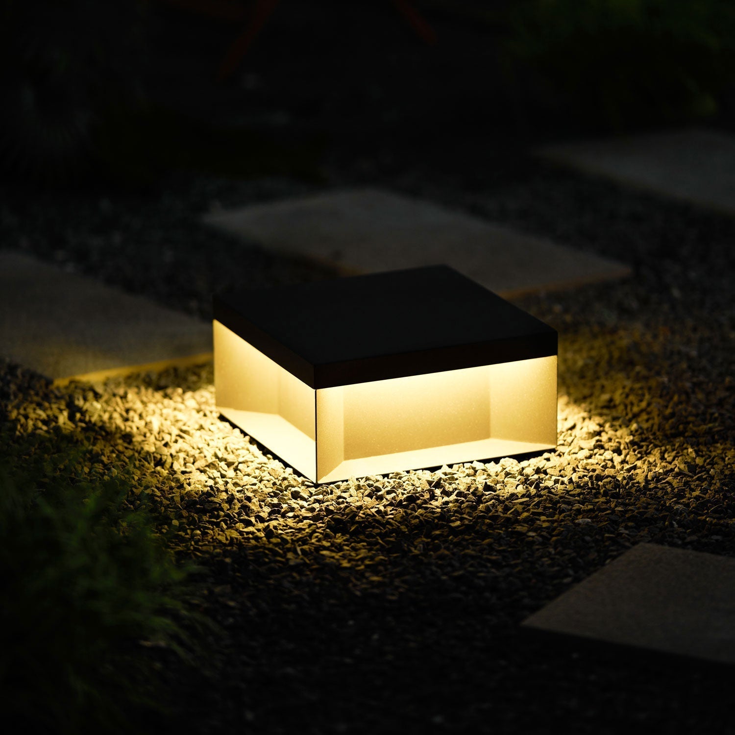 Polly Modern Outdoor Light