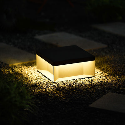 Polly Modern Outdoor Light
