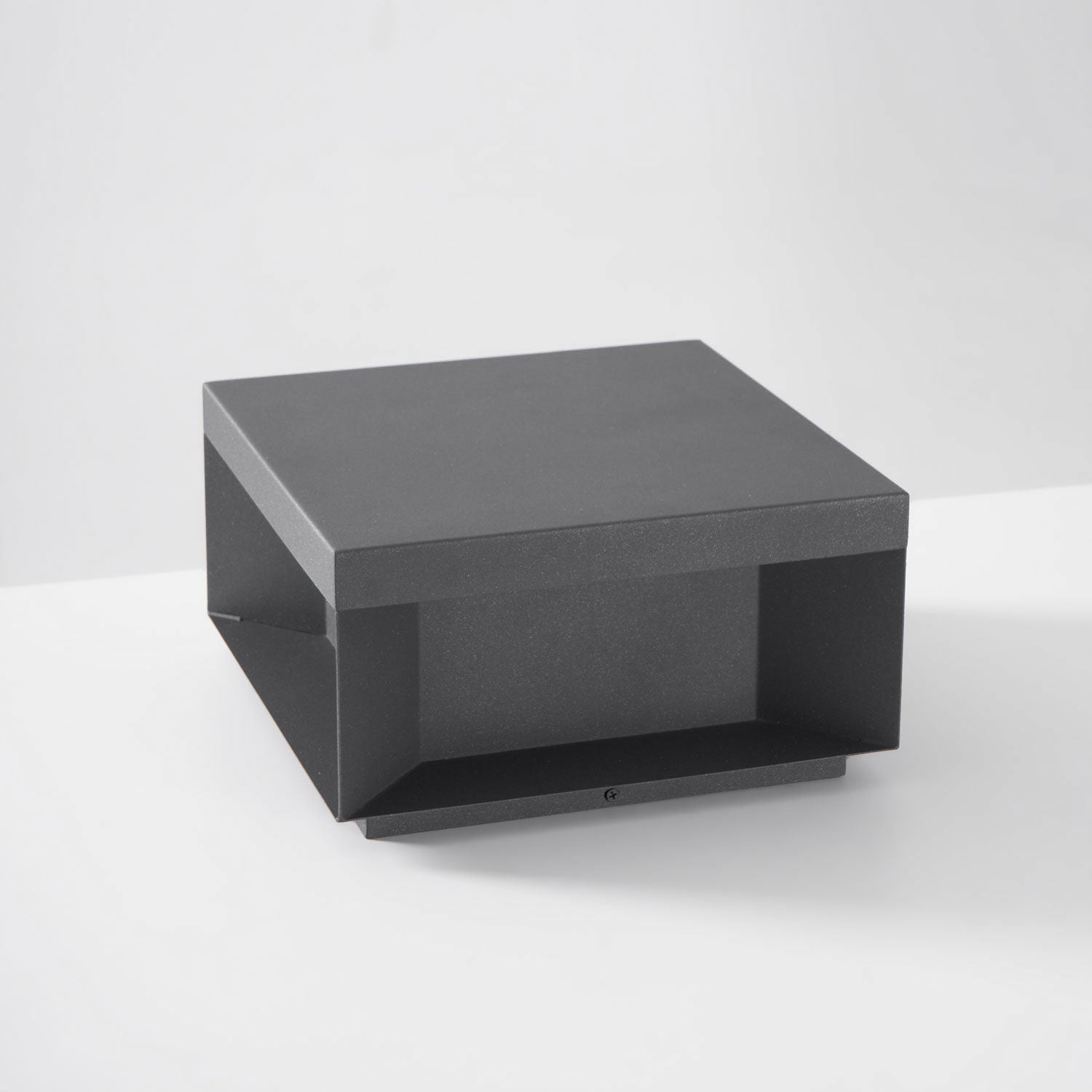Polly Modern Outdoor Light