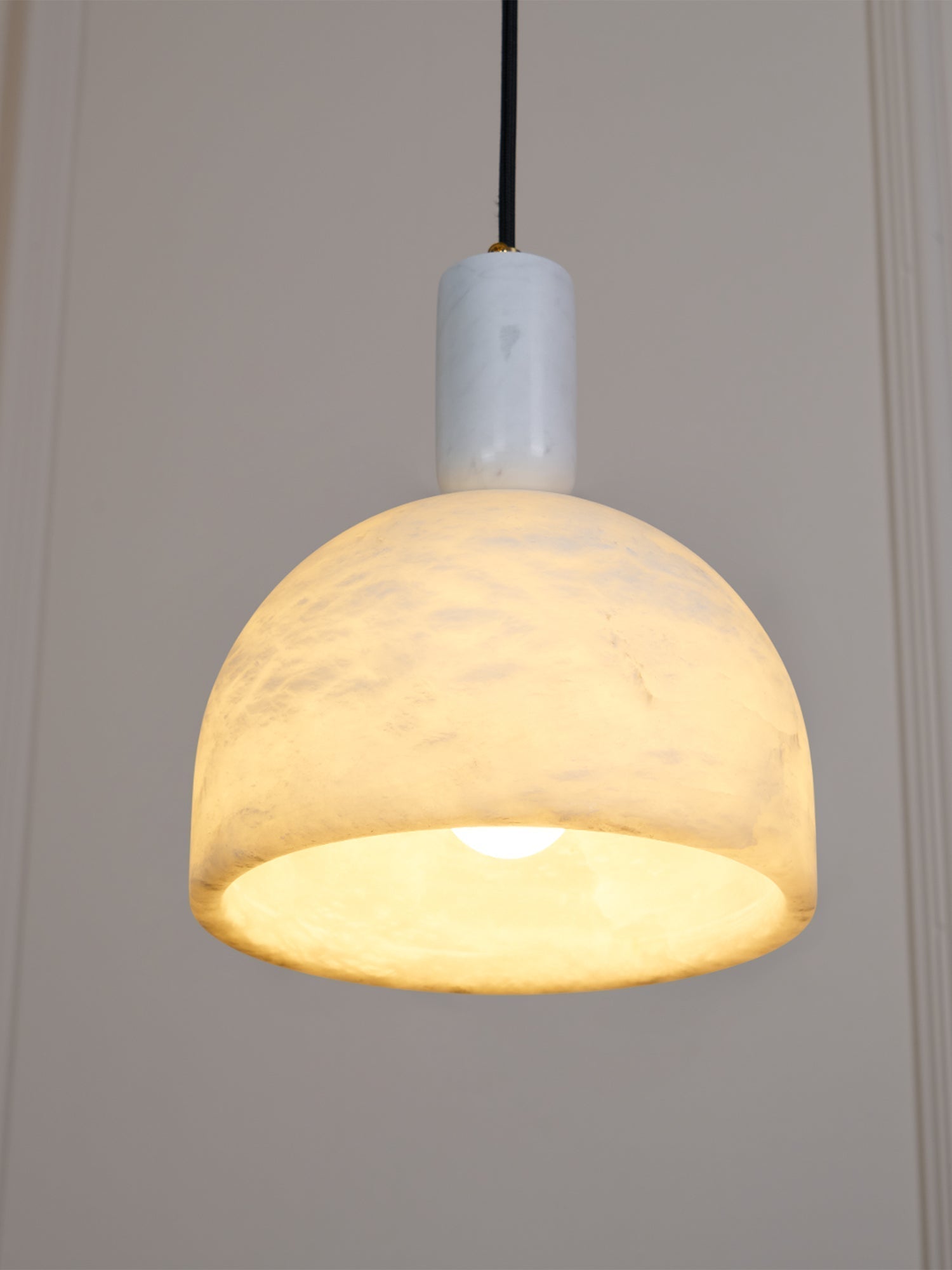 Ulcaris Alabaster Pendnat Light