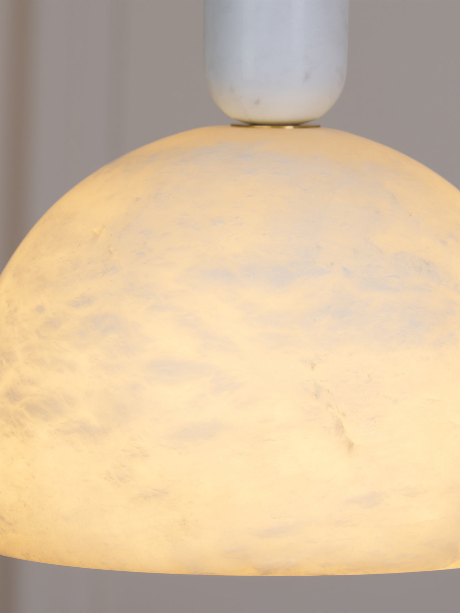 Ulcaris Alabaster Pendnat Light