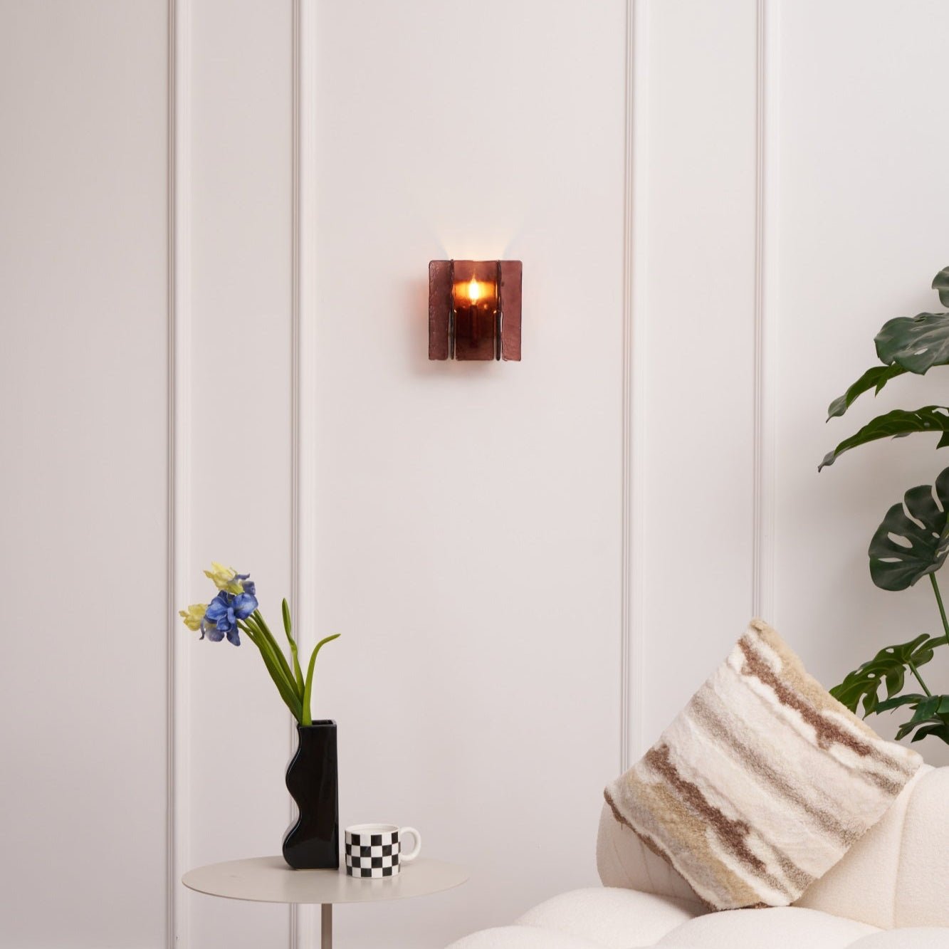 Erove Glass Artistic Wall Lamp
