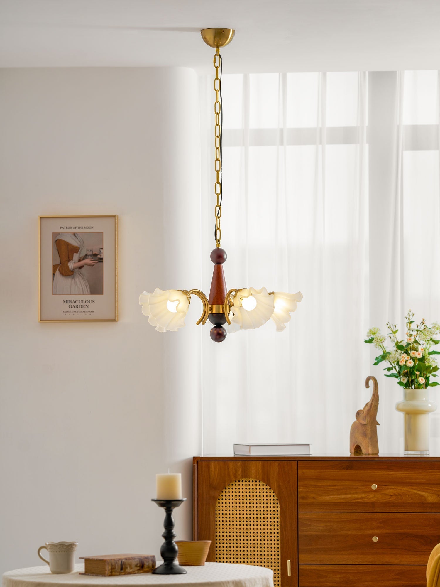 Ilvinan Traditional Elegance Wood Glass Chandelier