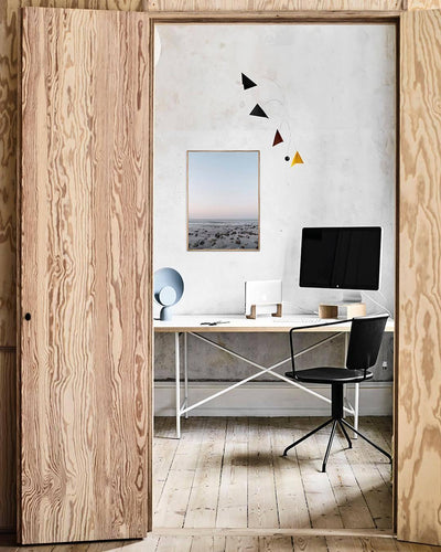 Prynd Modern Table Lamp