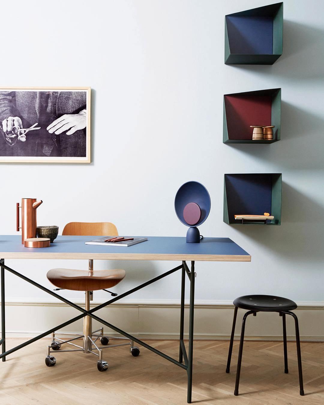 Prynd Modern Table Lamp