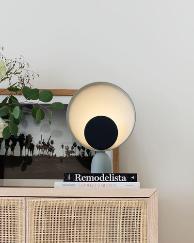 Prynd Modern Table Lamp
