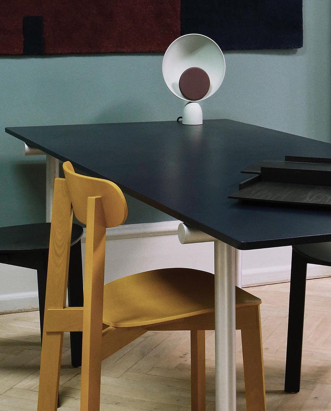Prynd Modern Table Lamp