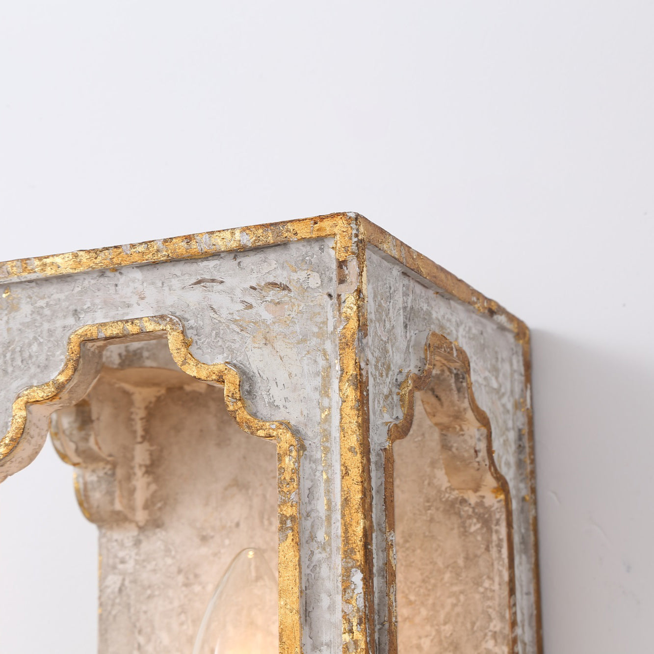 Orelararia Sconce