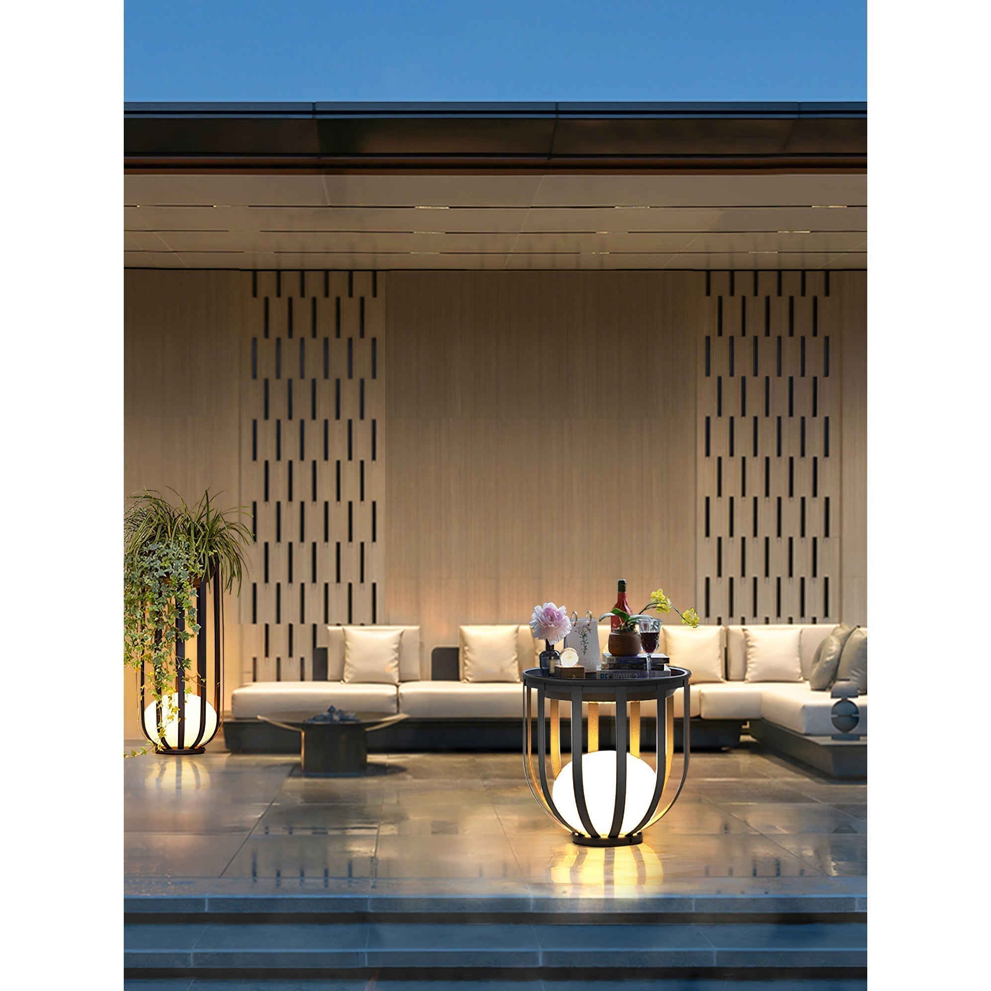 Matteo Outdoor Lamp