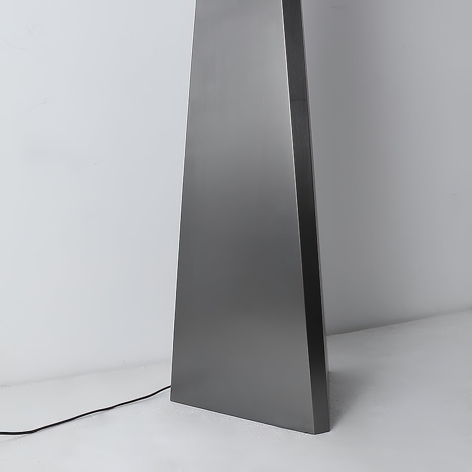 Veleette Floor Lamp
