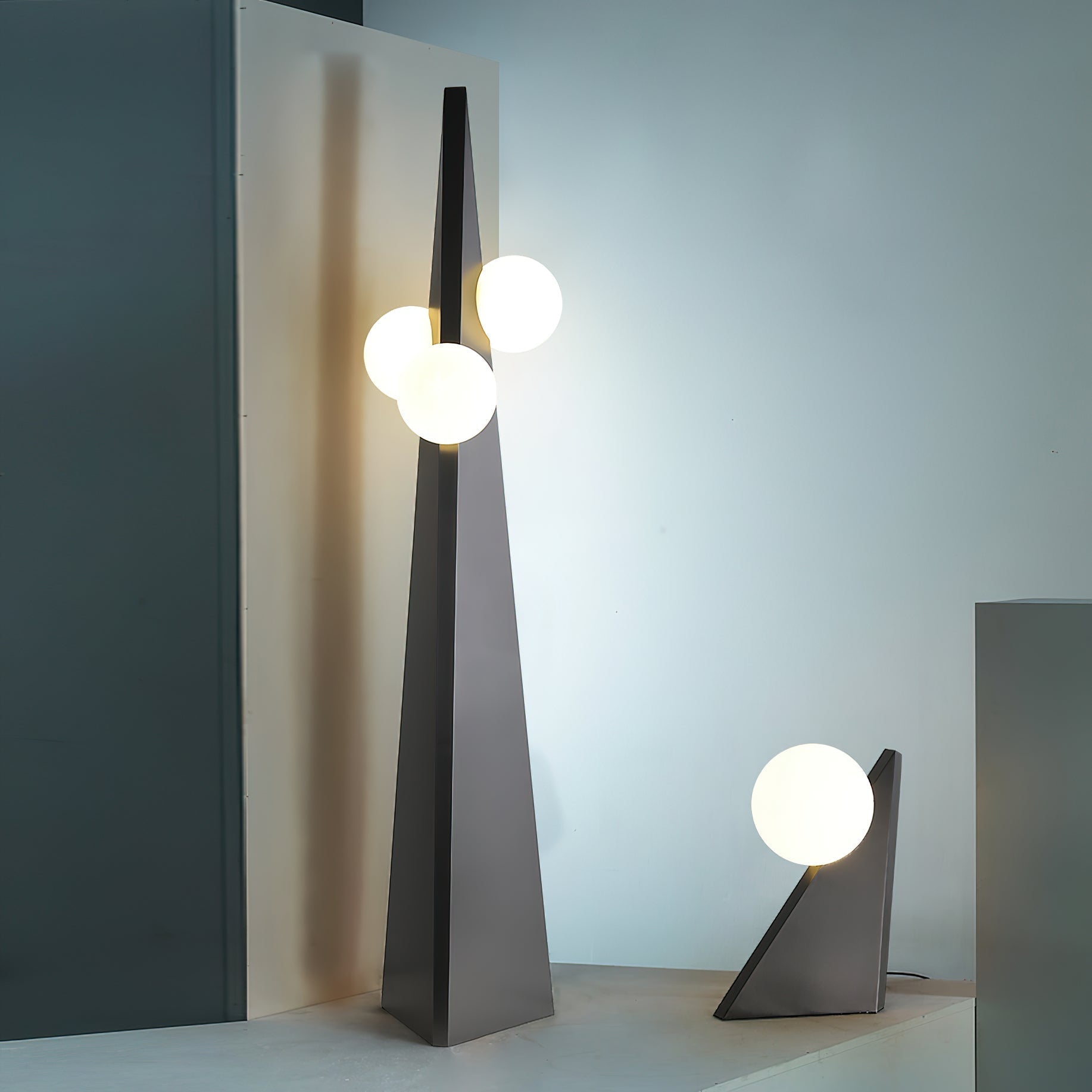 Veleette Floor Lamp