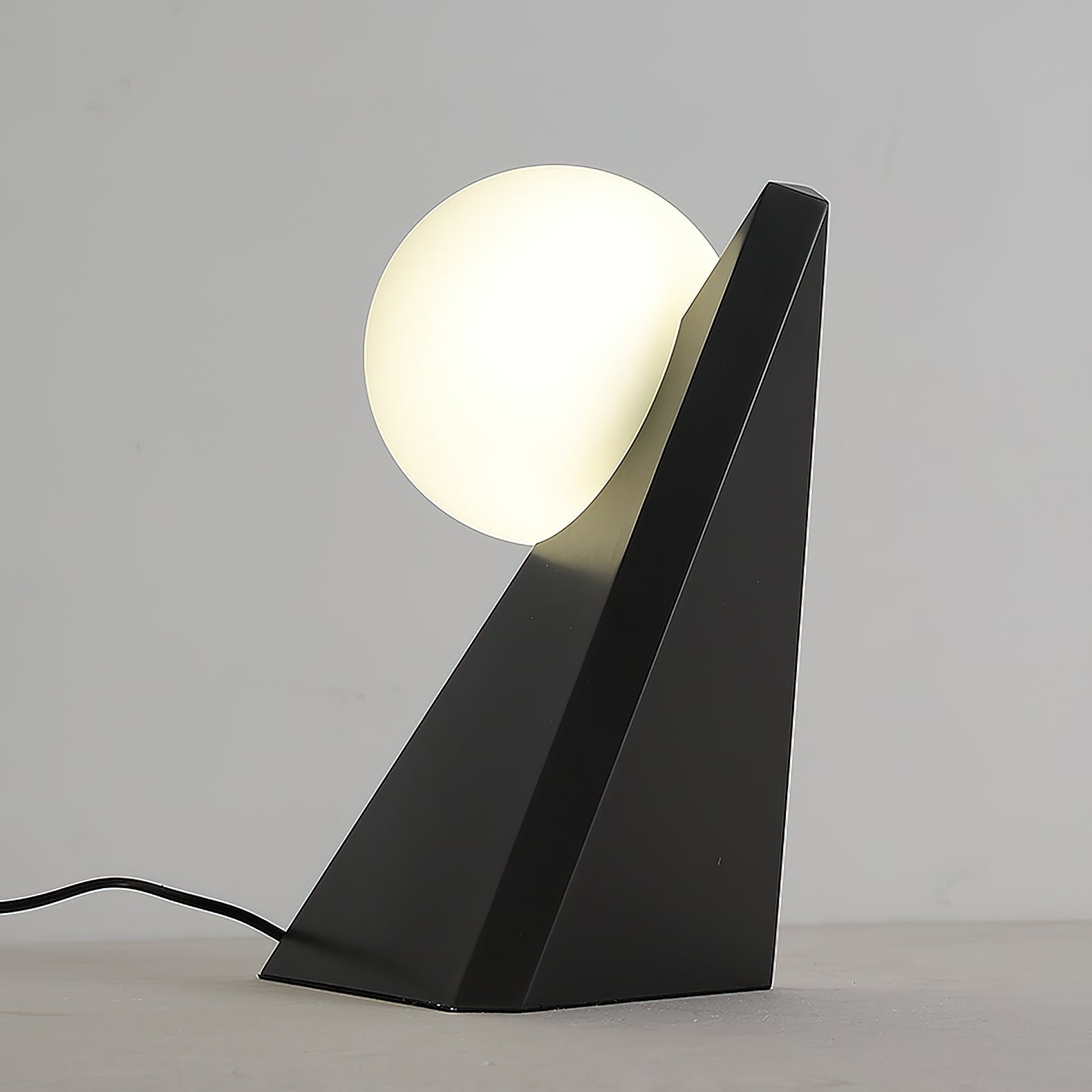 Liorarella Table Lamp